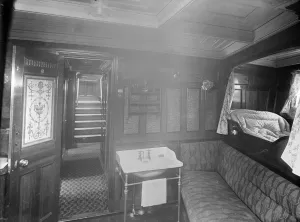 Cabin on the steam yacht Venetia, 1920. Creator: Kirk & Sons of Cowes Cabin on the steam yacht Venetia, 1920. Creator: Kirk & Sons of Cowes