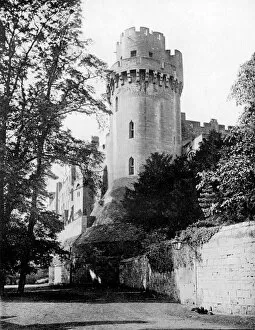 Warwick Castle Collection: Caesars Tower, Warwick Castle, Warwickshire, 1924-1926.Artist: Valentine & Sons Ltd