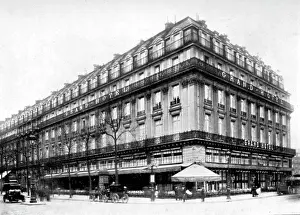 Wilde Oscar Prints: Cafe de la Paix, Paris, France, 1914. Creator: Unknown