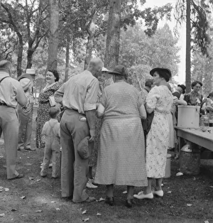 California Day, a picnic in town park on the Rogue River, Grants Pass, Oregon, 1939. Creator: Dorothea Lange