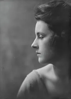 Sulking Prints: Campbell, Dorothy, Miss, portrait photograph, 1917 June 20. Creator: Arnold Genthe