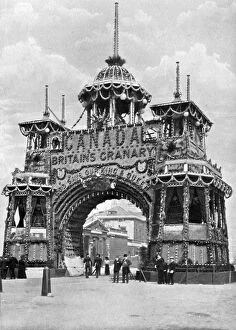 Coronation Gallery: The Canadian Arch, Whitehall, London, 1902.Artist: HO Klein