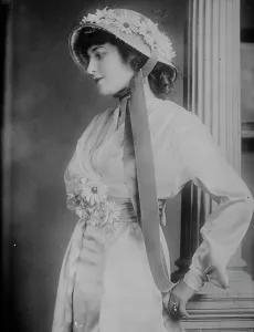 Carolyn Thomson in Adele, 1913. Creator: Bain News Service