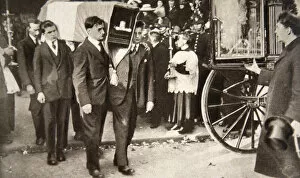 Strike Collection: Carrying the coffin of Alderman Terence McSwiney, Lord Mayor of Cork, 1920. Artist