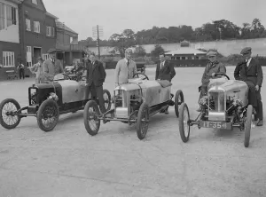 Junior Car Club Prints: Cars at the JCC 200-mile Race, Brooklands, Surrey, 1921. Artist: Bill Brunell