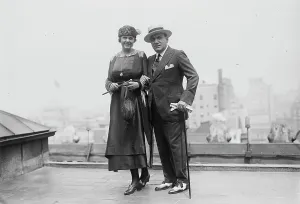 Times Square Prints: Caruso & wife, 1918. Creator: Bain News Service