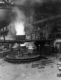 Casting Gallery: Casting a pole magnet, the Edgar Allen Steel Co, Sheffield, South Yorkshire, 1963