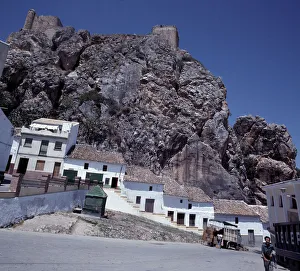 Images Dated 4th April 2014: Castle on rocks in Zahara de la Sierra (Cadiz)