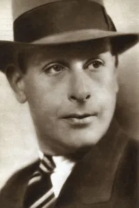 Cedric Hardwicke, English actor, 1933