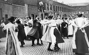 Images Dated 17th August 2007: Celebrating the end of the First World War, 1918, (1935)