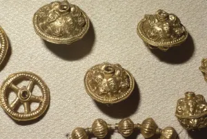 Votive Prints: Celtic Gold Amulets, from the Treasure of Szarazd-Regly