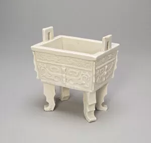 Dehua Ware Blanc De Chine Collection: Censur in the Form of an Ancient Bronze Cauldron (fangding), Qing dynasty (1644-1911)