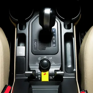 Gear Prints: Centre console of a 2004 Landrover Discovery