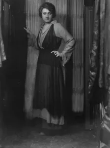 Interiors Prints: Chase, O.J. Jr. Mrs. portrait photograph, 1914 Dec. 9. Creator: Arnold Genthe