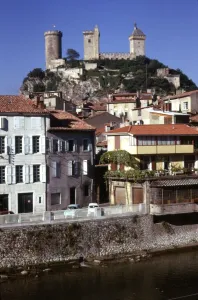 Chateau de Foix and old houses, Foix, France, c20th century, Artist: CM Dixon Chateau de Foix and old houses, Foix, France, c20th century, Artist: CM Dixon
