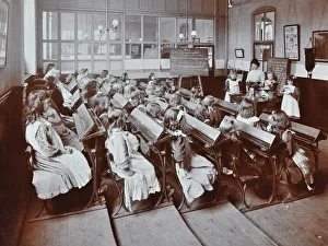 Chemistry lesson, Albion Street Girls School, Rotherhithe, London, 1908
