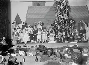 Christmas Decorations Prints: Child Actor's Xmas Tree, N.Y. 1912. Creator: Bain News Service