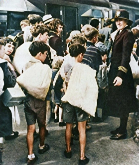 Luggage Prints: Children Leaving London for the Country