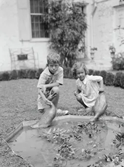 Children of Victor Harris, outdoors, 1932. Creator: Arnold Genthe