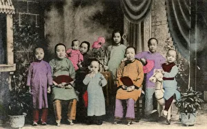Hong Kong Prints: Chinese family, Hong Kong, 20th century