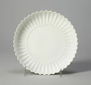 Glazed Porcelain Prints: Chrysanthemum Dish, Qing dynasty (1644-1911), Yongzheng reign mark and period (1723-35)