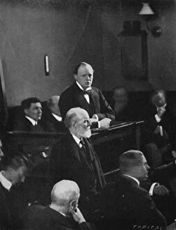 Court Case Collection: Churchill giving evidence regarding the Sidney Street incident, 1911, (1945)