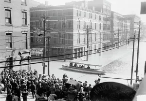 Telegraph Pole Prints: Cin'ti [i.e. Cincinnati] under water