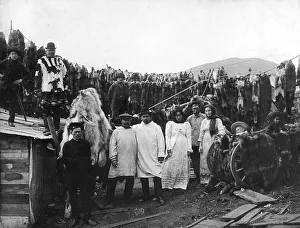Russian Federation Prints: City of Petropavlovsk-Kamchatsky - Selling furs