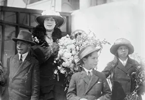 Contralto Prints: Clara Butt & children, between c1910 and c1915. Creator: Bain News Service
