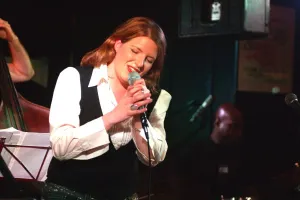 Clare Prints: Clare Teal, Pizza Express, London, 2004. Artist: Brian O Connor