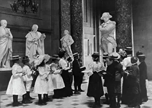 Field Trip Prints: A class of the 6th Division in Statuary Hall