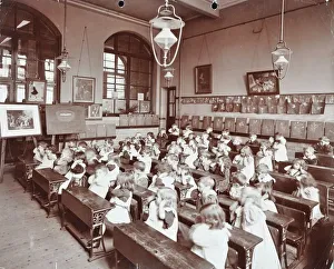 Finsbury Prints: Classroom scene, Hugh Myddelton School, Finsbury, London, 1906