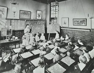 Infants School Prints: Classroom scene, Southfields Infants School, Wandsworth, London, 1907