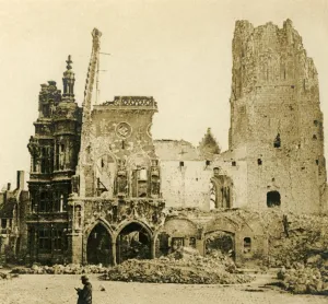 Issy Paris Prints: Clock Tower and Hotel de Ville, Arras, northern France, c1914-c1918