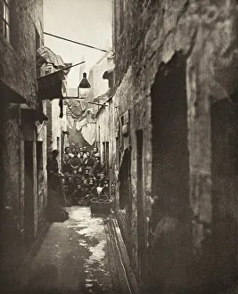 Alley Prints: Close No. 118 High Street (#6), Printed 1900. Creator: Thomas Annan