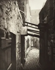 Alley Prints: Close No. 83 High Street (#10), Printed 1900. Creator: Thomas Annan