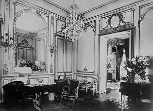 7th Arrondissement Prints: Col. House's Office, Paris, 3 Dec 1918. Creator: Bain News Service