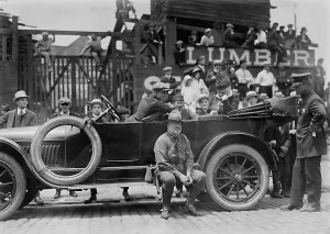 Commanding Officer Prints: Colonel W.G. Bates & wife, between c1915 and c1920. Creator: Bain News Service