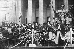 ; A Columbia (Pensylvanie) le 10 mai: la harangue a nos... 1917. Creator: Unknown. ; A Columbia (Pensylvanie) le 10 mai: la harangue a nos... 1917. Creator: Unknown