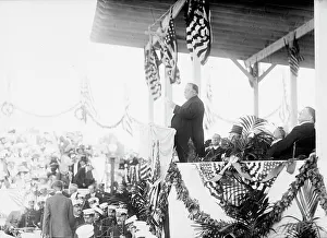 Columbus Fountain Prints: Columbus Memorial - President Taft Speaking