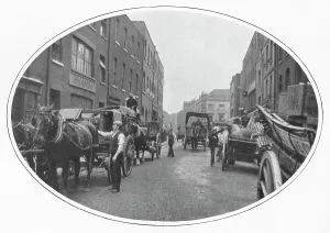 Whitechapel Prints: Commencing work, Osborn Street, Whitechapel, London, c1903 (1903)