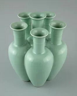 Trumpet Gallery: Compound Vase with Six Trumpet-Shaped Necks, Qing dynasty, Qianlong reign (1736-1795)