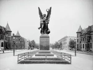 Glory Prints: Confederate Monument, Baltimore, Md. between 1900 and 1906. Creator: Unknown