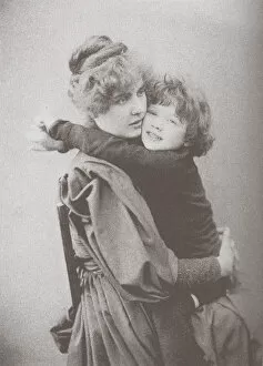 Photoengraving Gallery: Constance Wilde with son Cyril. Artist: Anonymous