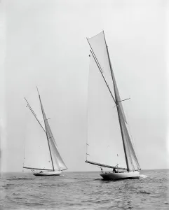 Ng Herreshoff Prints: Constitution and Columbia, 1901. Creator: Unknown