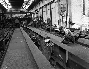 Barnsley Gallery: Constructing an overhead crane, Wombwell Foundry, near Barnsley, South Yorkshire, 1963