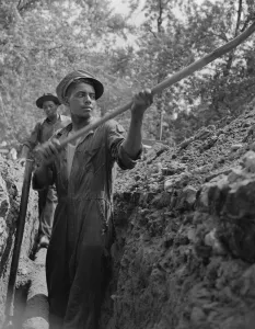 Construction Worker Prints: Construction workman, Washington, D. C, 1942. Creator: Gordon Parks