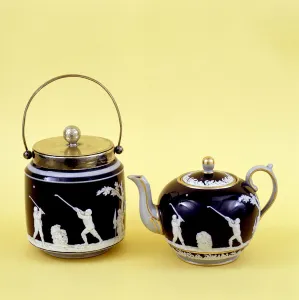 Copeland Spode biscuit barrel and teapot decorated with images of golfers, c1905 Copeland Spode biscuit barrel and teapot decorated with images of golfers, c1905