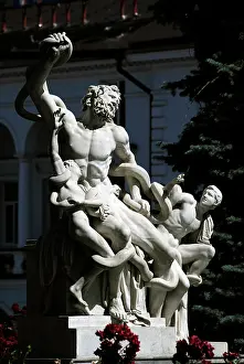Handicraft Prints: Copy of the famous sculptural group Laocoon and his Sons