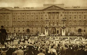 Queen Consort Elizabeth Prints: The Coronation Coach Viewed From Queen Victoria Memorial